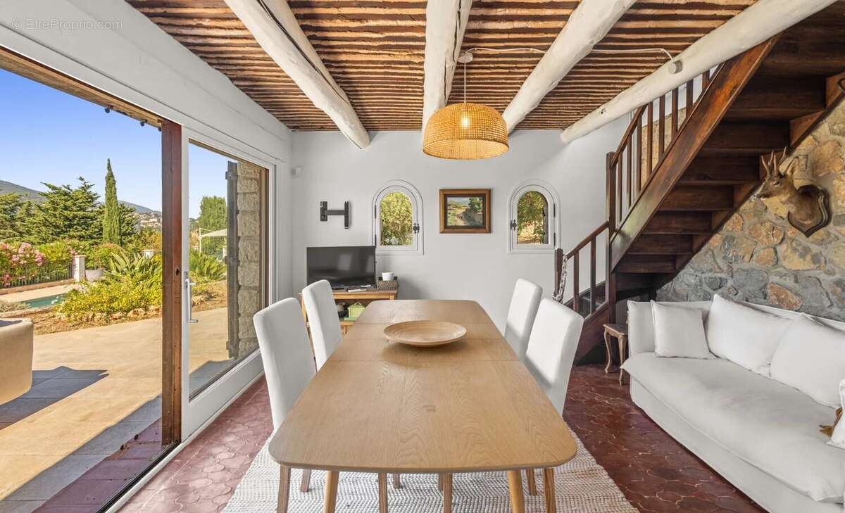 Maison à PEYMEINADE