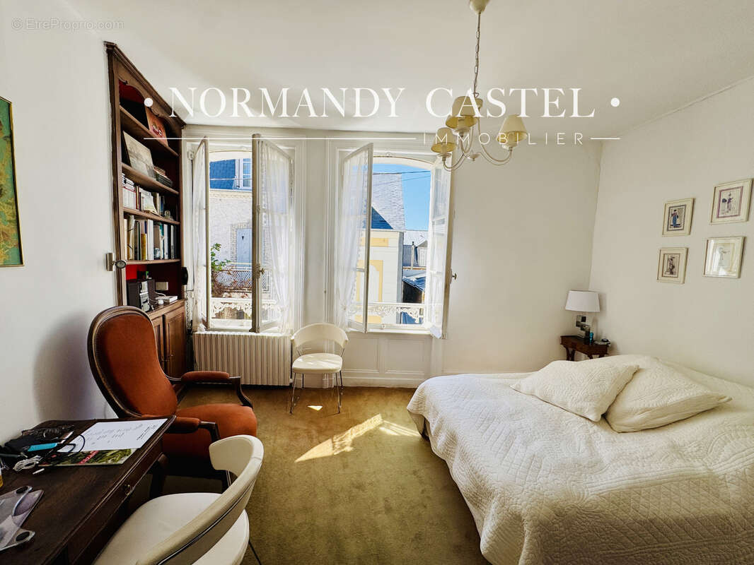 Maison à TROUVILLE-SUR-MER