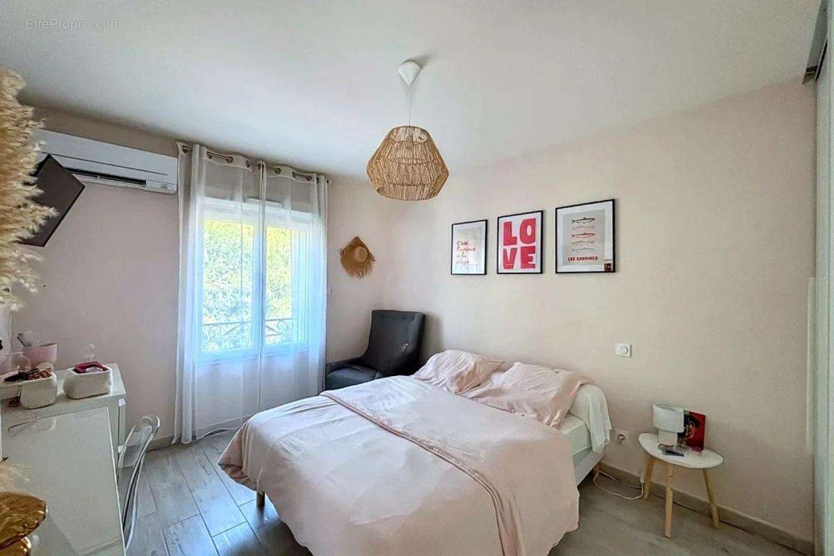 Maison 270 m² à Theziers  - photo 7