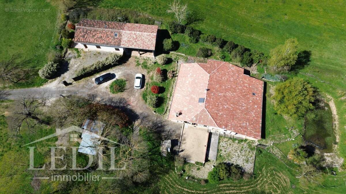 Maison à MAUVEZIN