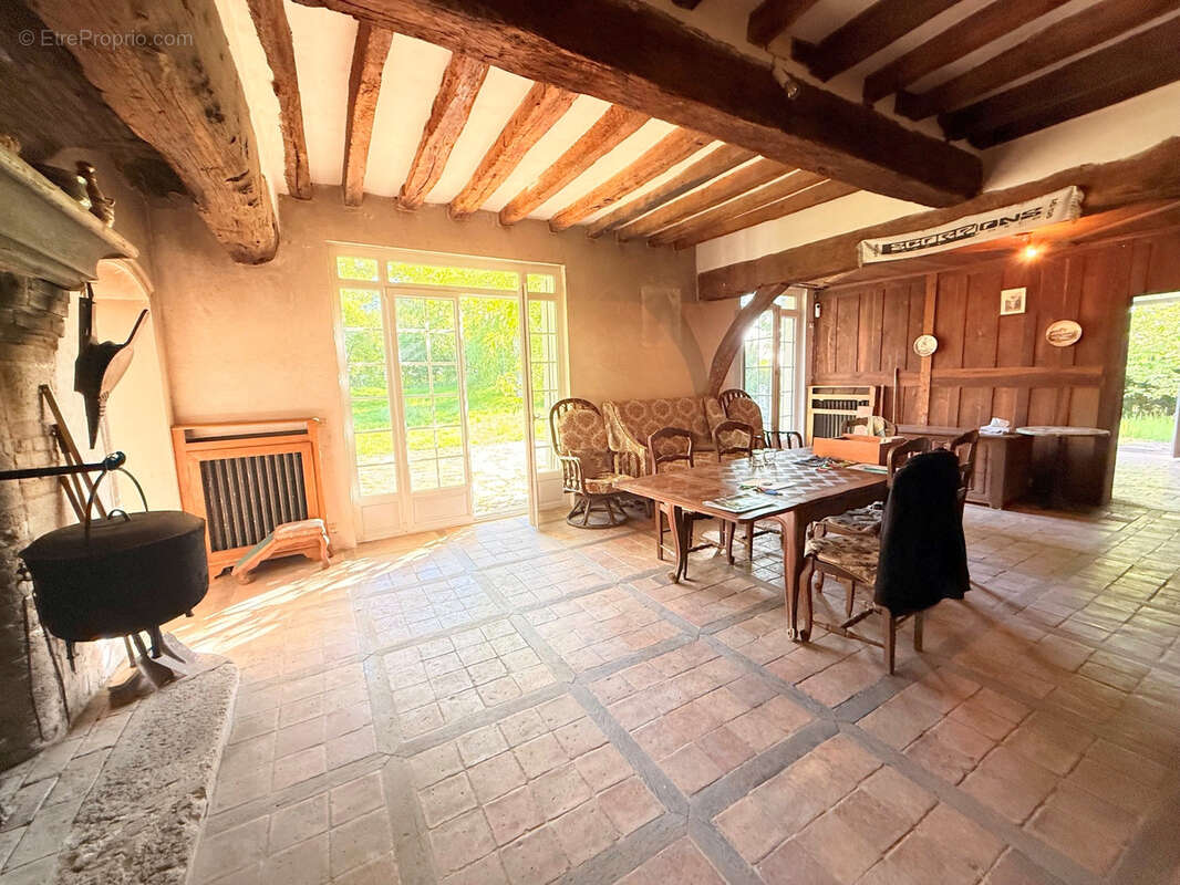 Maison à BAZAINVILLE