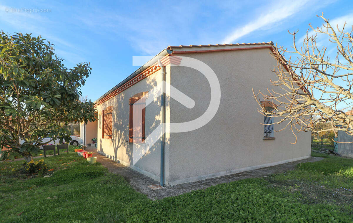 Maison à SAINT-JUERY