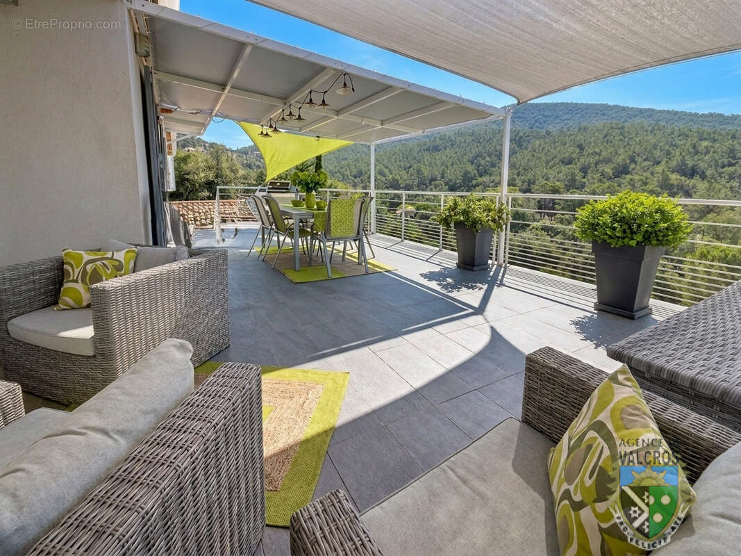 A vendre villa t 4 + t2 garage piscine vue degagee # mer et collines proche #golf de valcros - photo 10