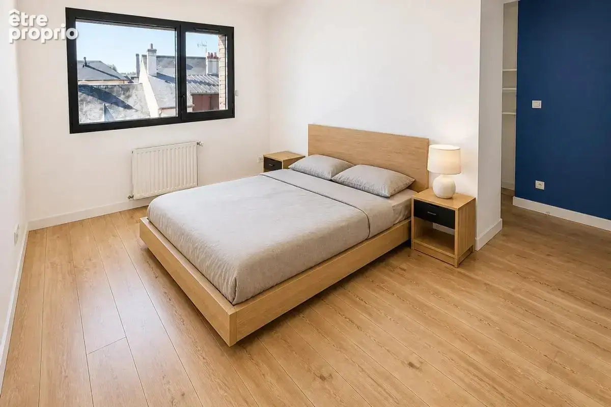 Appartement récent et climatisé de 5 pièces de 210 m² à Ruaudin - photo 8