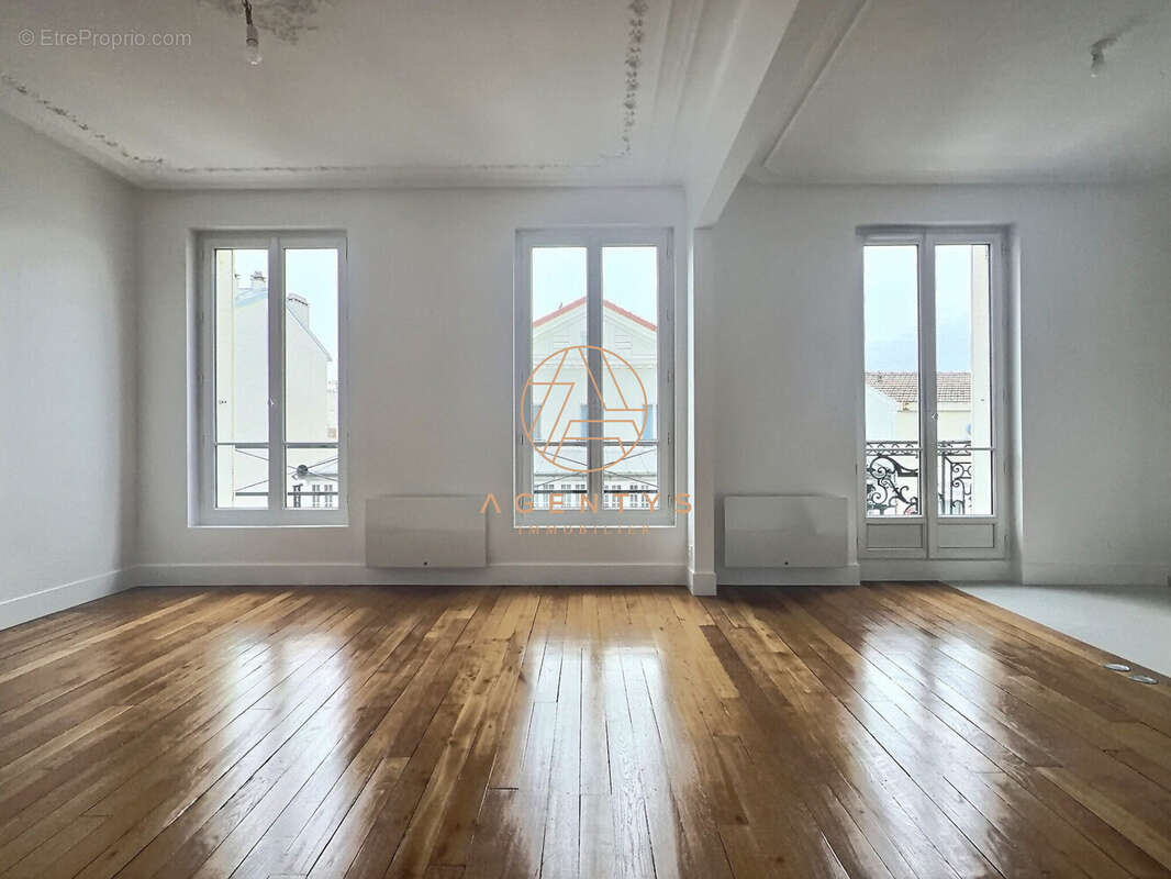 Appartement à SAINT-MAUR-DES-FOSSES