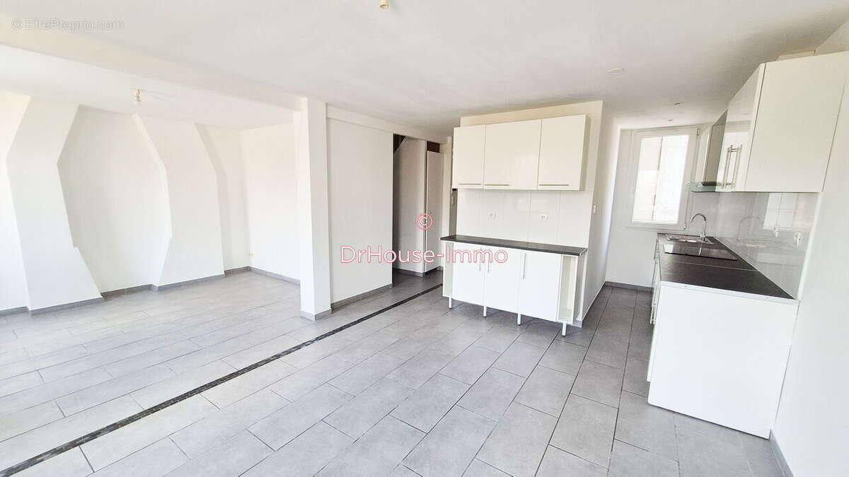 Appartement 70 m² à Marseille-14e  - photo 5