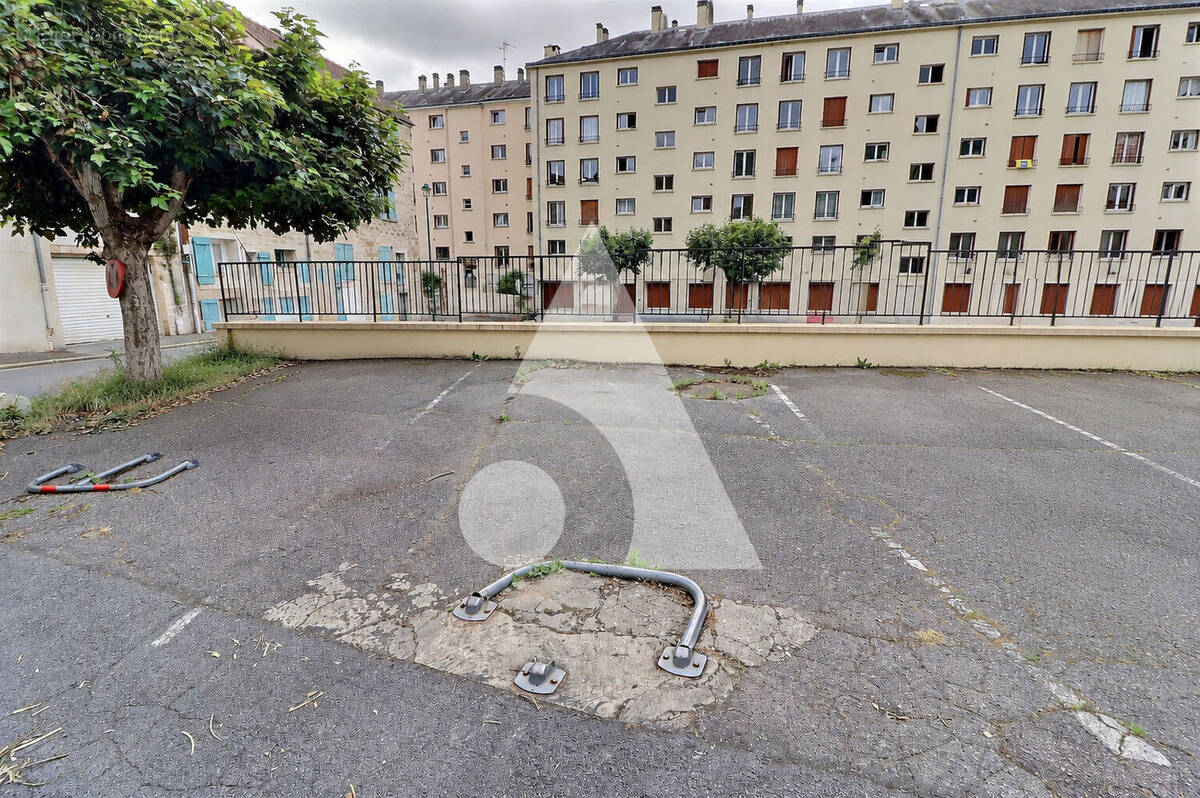 Parking à PONTOISE