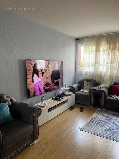 Appartement à FLEURY-LES-AUBRAIS