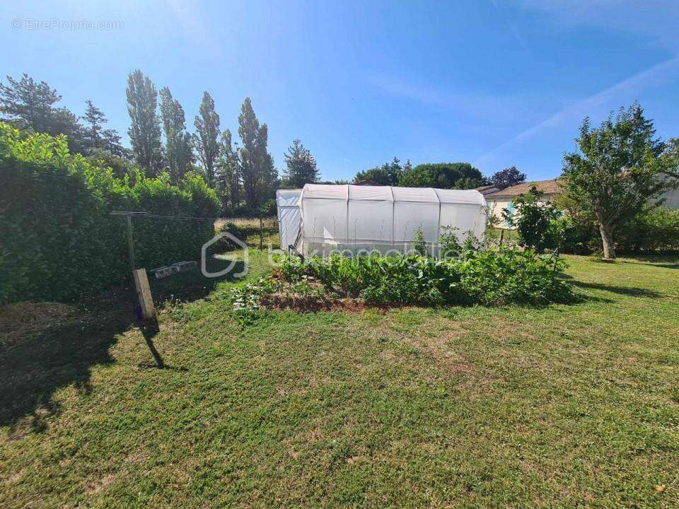 Maison à VOUNEUIL-SOUS-BIARD