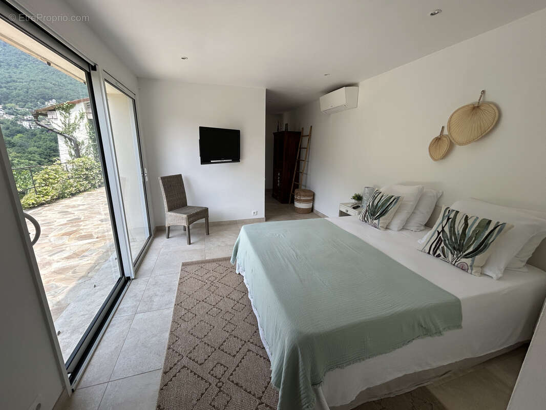 Maison à TOURRETTES-SUR-LOUP