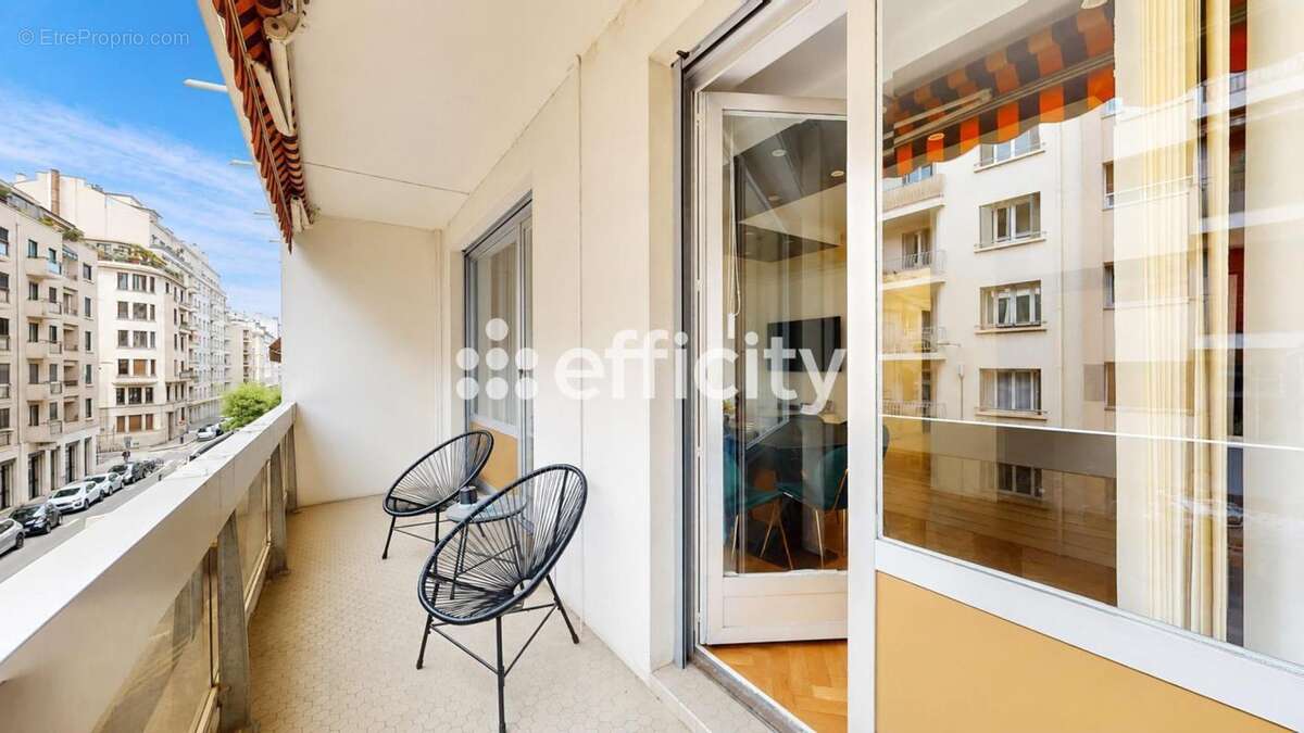 Appartement à LYON-6E