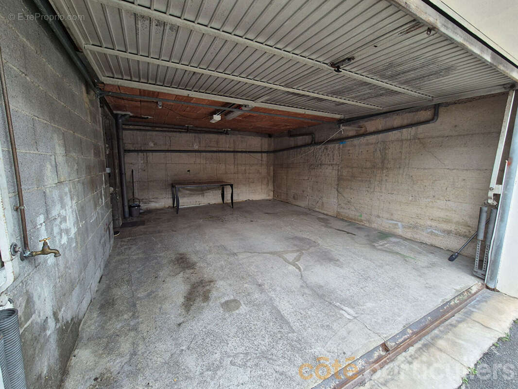 Immeuble en monopropriété à Cardaillac - photo 8