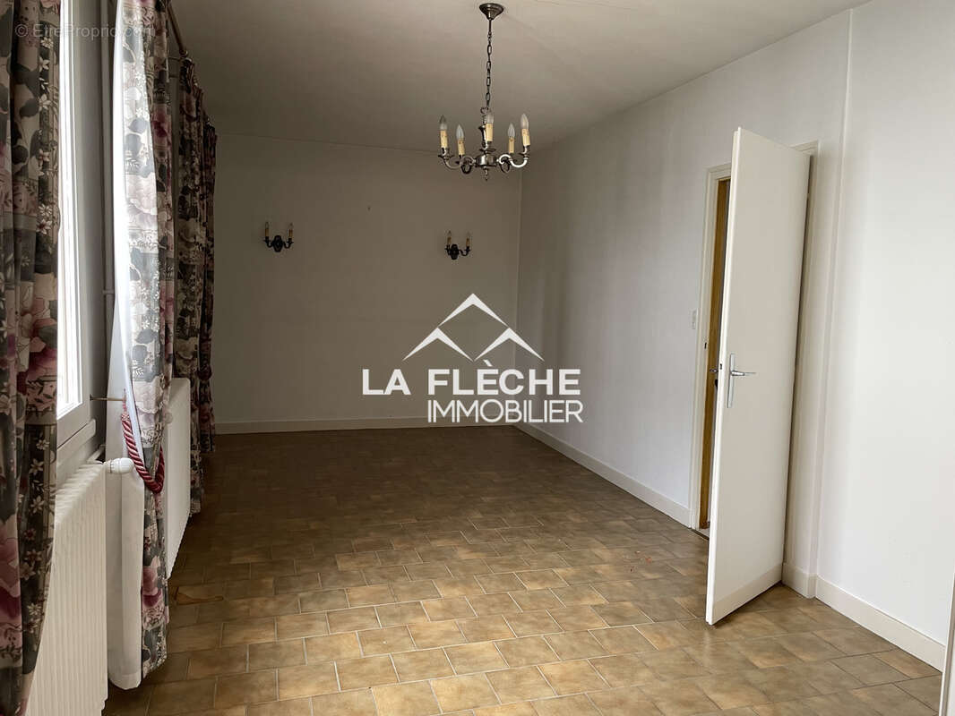Maison à LA FLECHE