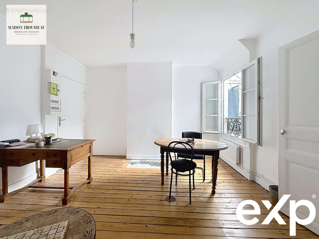 Appartement à PARIS-3E