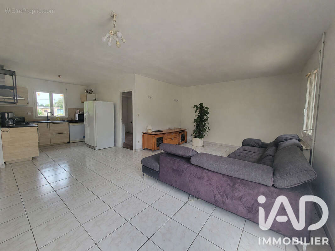 Maison 164 m² à Plasnes  - photo 4
