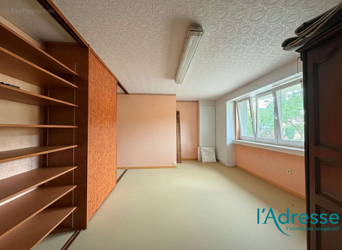 Maison familiale - 6 pièces - environ 733m² de terrain - photo 14