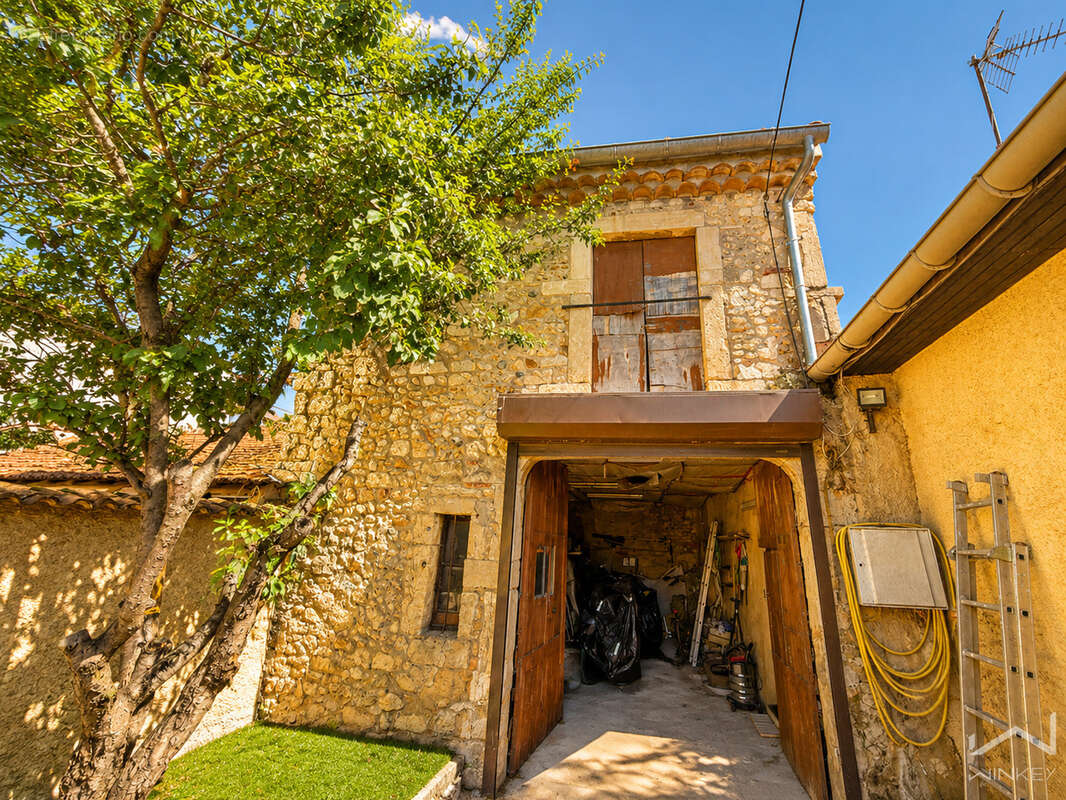 Maison à LAPALUD