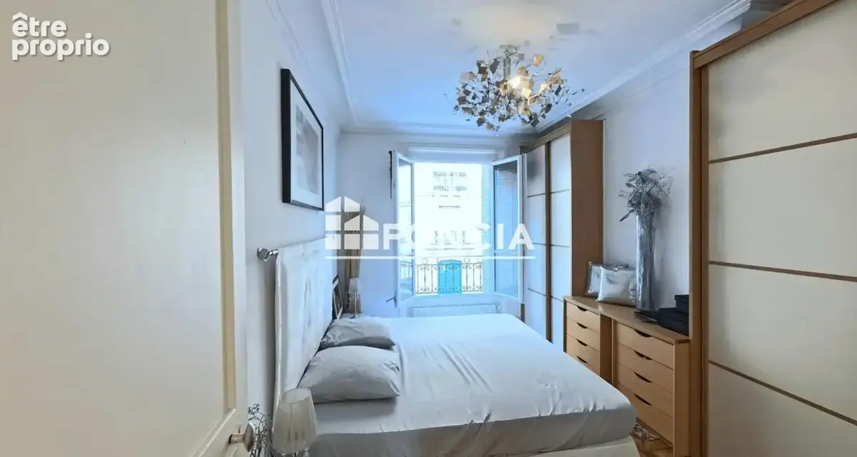 PARIS XVIIe - TERNES / MAILLOT Appartement de 88 m², 2 ou 3 chambres dans un immeuble en pierre de taille - photo 8