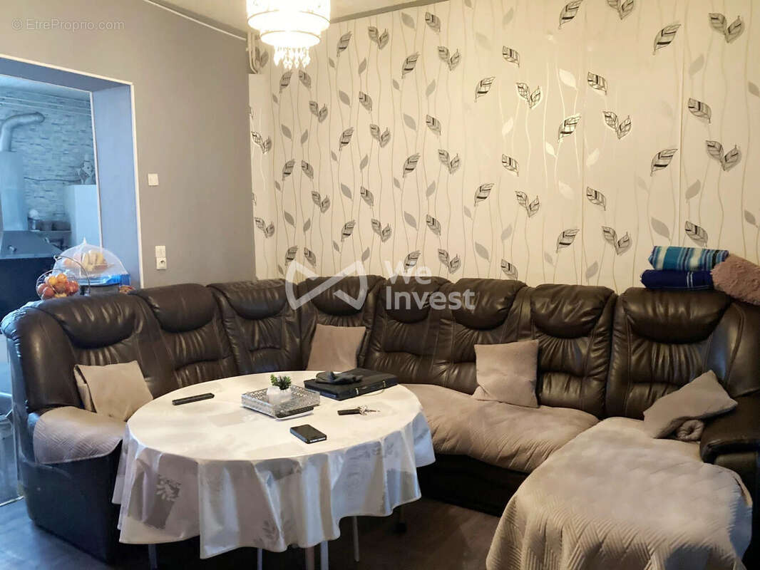 Maison à AULNOYE-AYMERIES