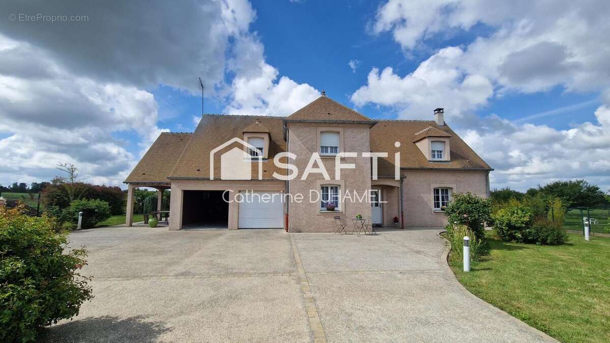 Photo 2 - Maison à SAVIGNY-SUR-CLAIRIS