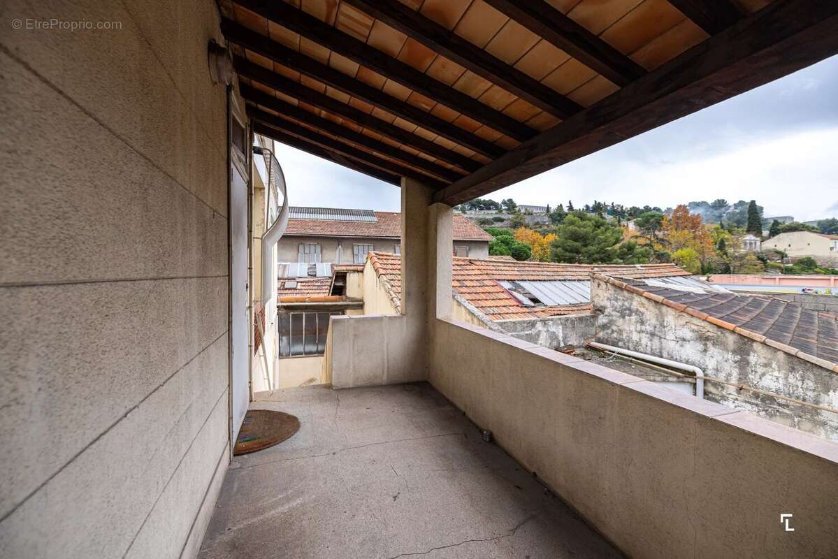 Commerce à MARSEILLE-14E