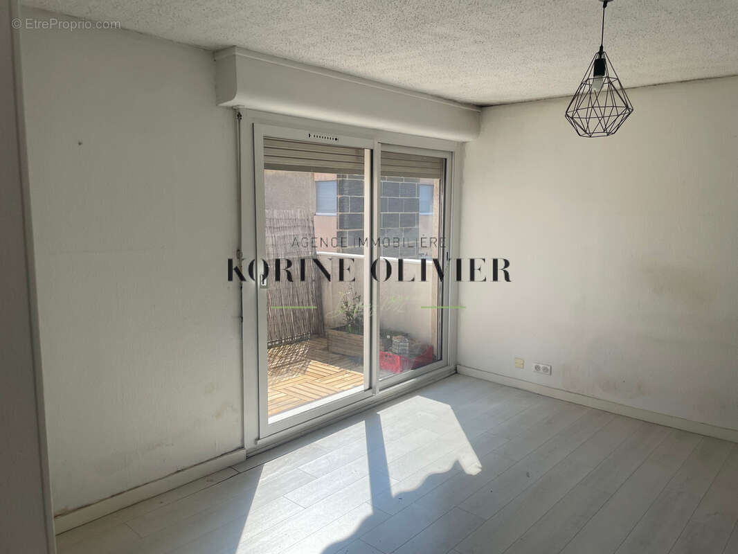 Appartement à VENELLES