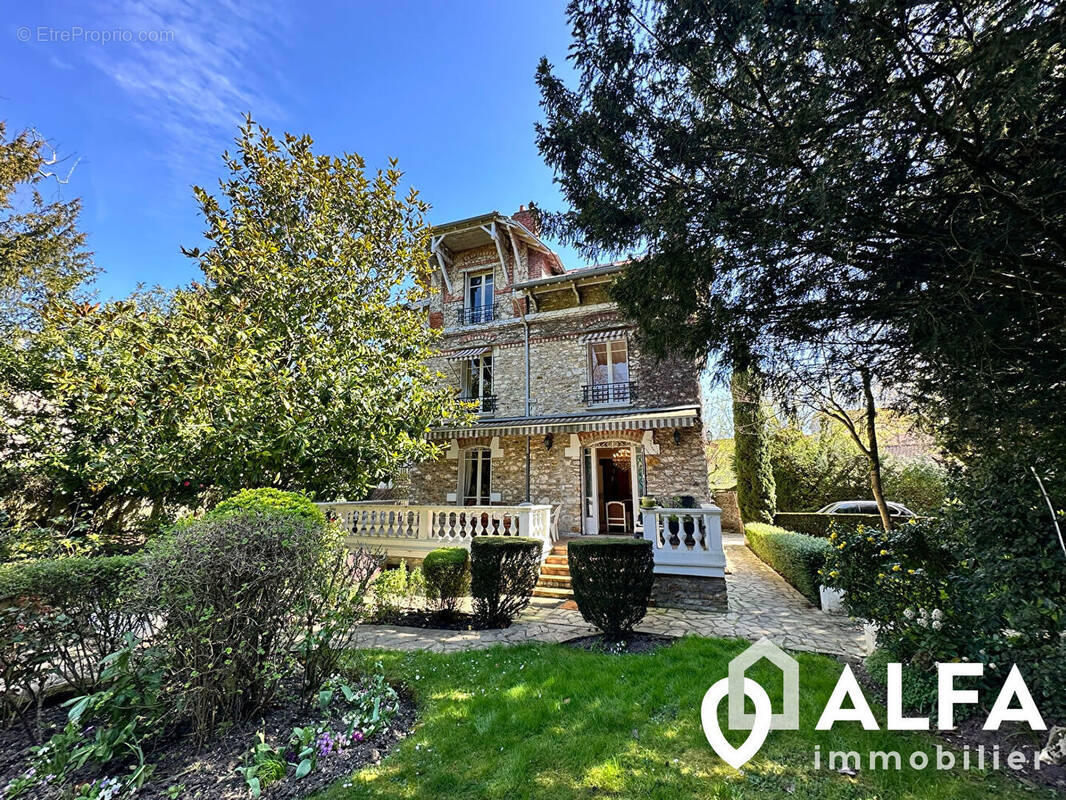 Maison à MONTMORENCY