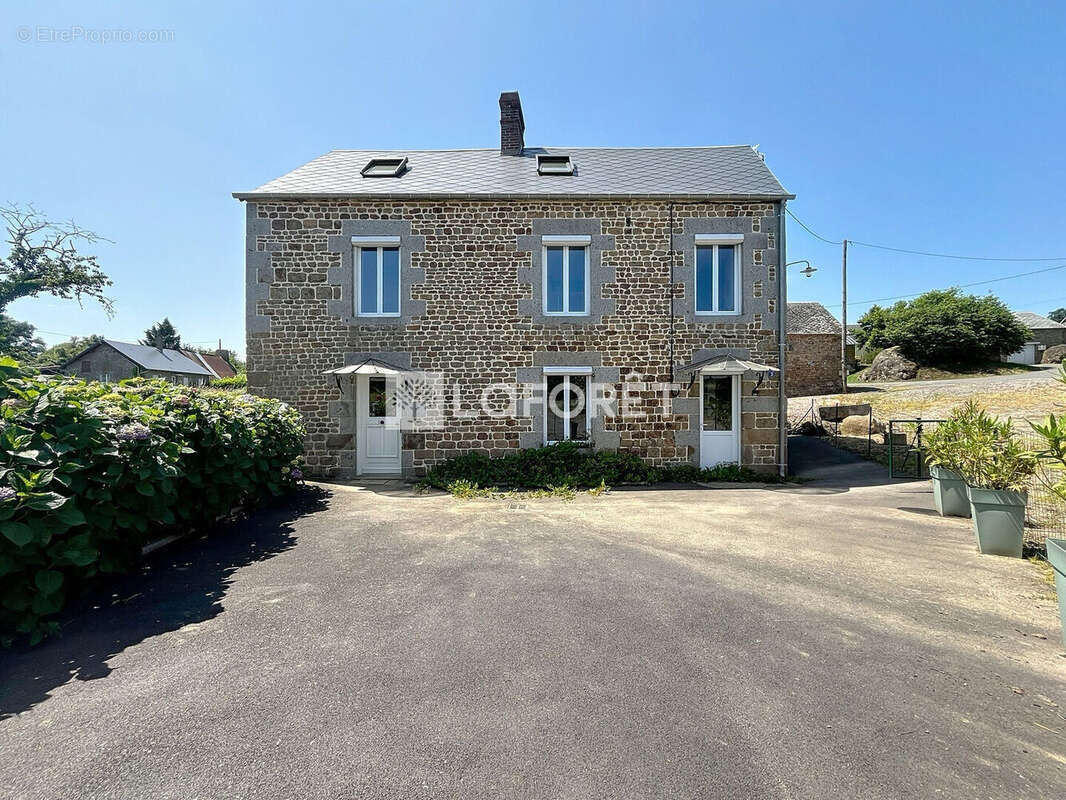 Maison à ATHIS-DE-L'ORNE