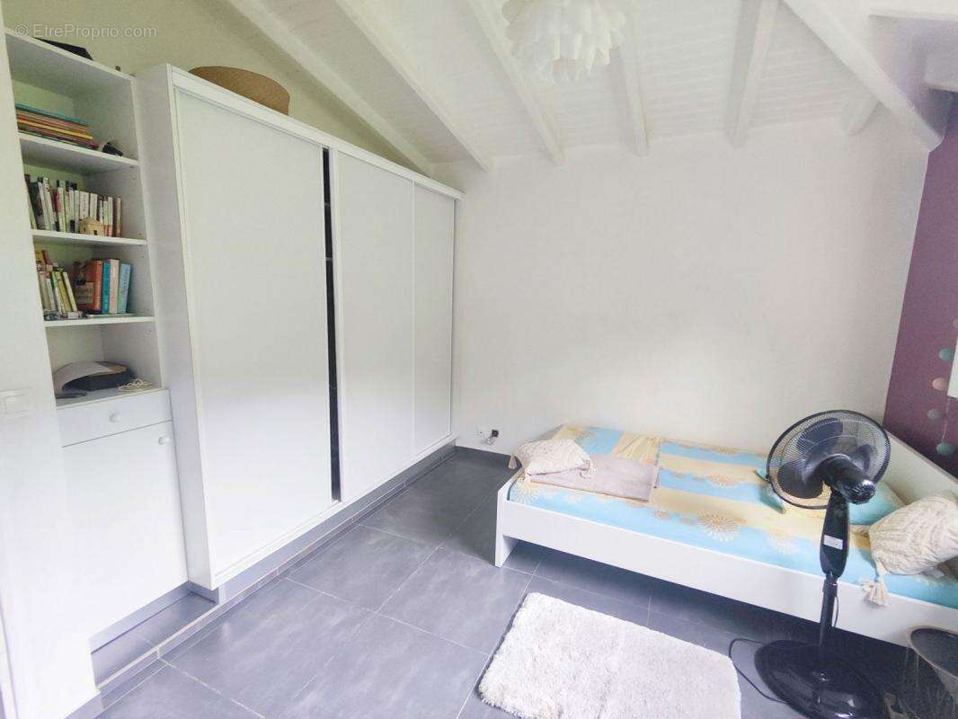 Maison à CAPESTERRE-BELLE-EAU