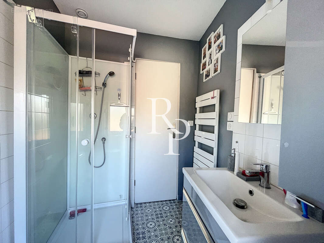 Appartement à CRAPONNE