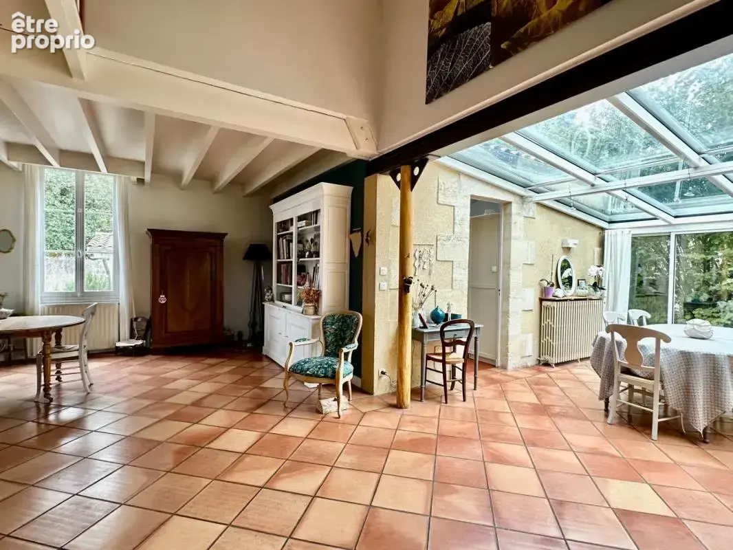 Blanquefort – maison en pierre 195 m² – 4 chambres, jardin sans vis-à-vis et dépendance - photo 6