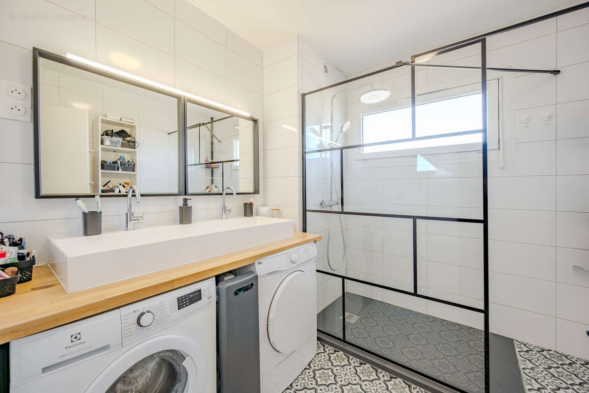 Appartement à LA VALETTE-DU-VAR