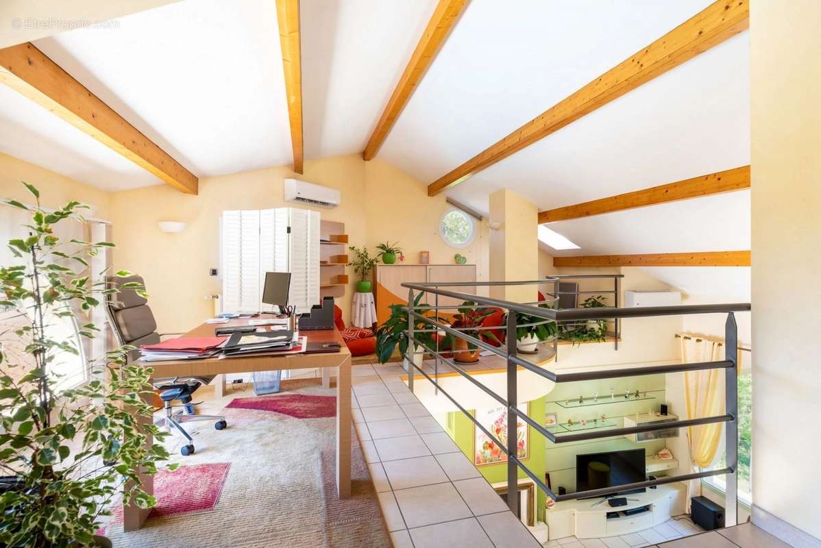 Maison à SAINT-BONNET-DE-MURE