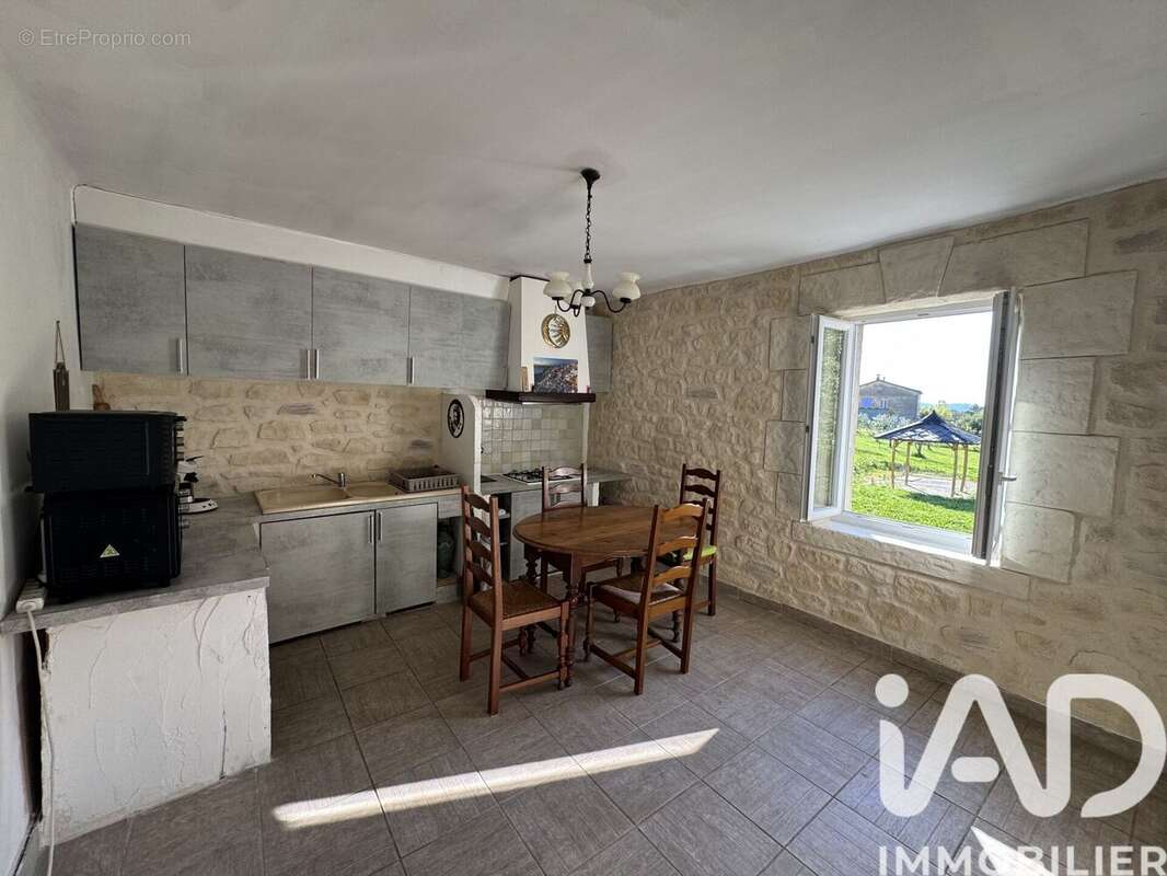 Maison 137 m² à Les Mages  - photo 7