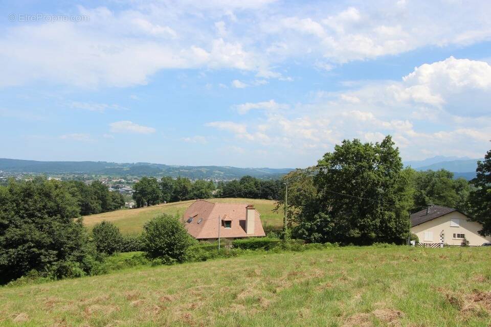 Terrain à NAY