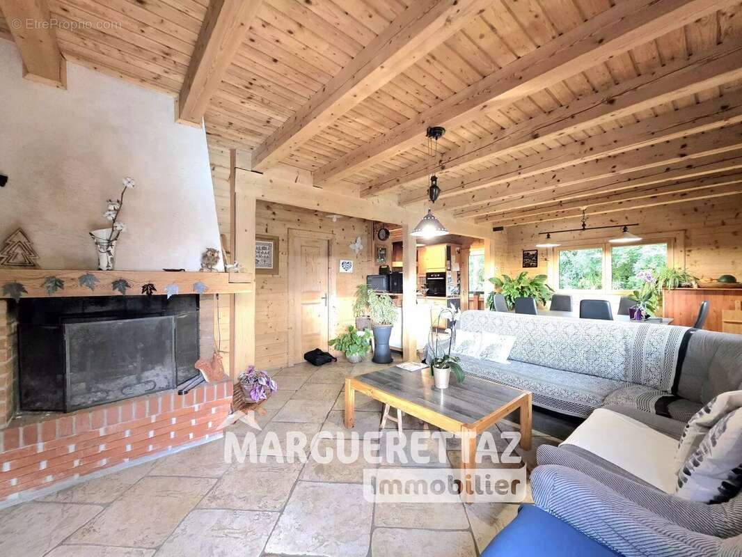 Maison à VIUZ-EN-SALLAZ