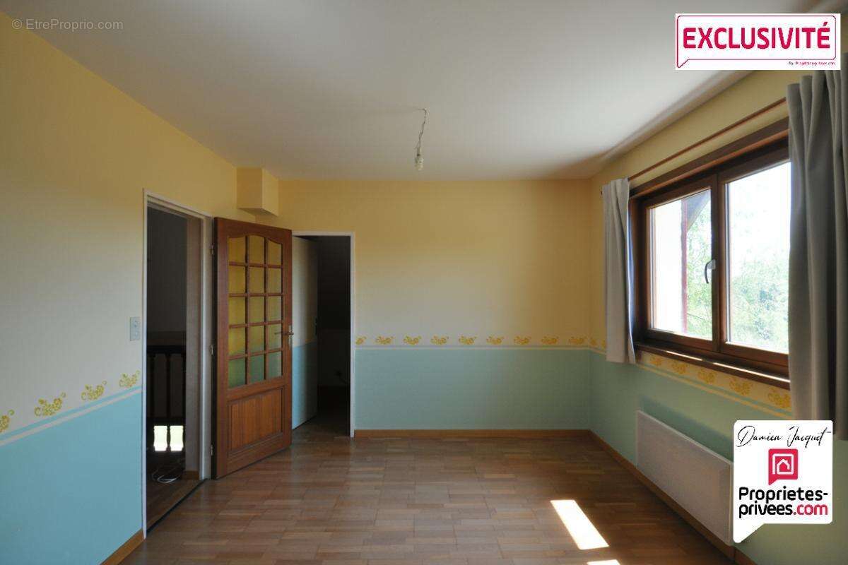 Roches Les Blamont - Maison Familiale 7 Pieces, 5 grandes Chambres - 168 m² Terrain 1695 m² - photo 11