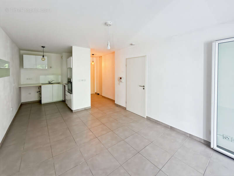 Appartement à JUVIGNAC