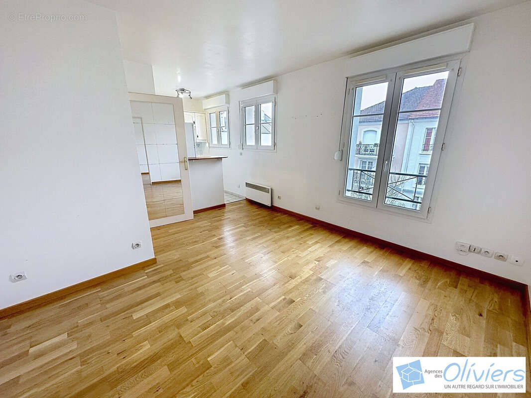 Appartement à VOISINS-LE-BRETONNEUX