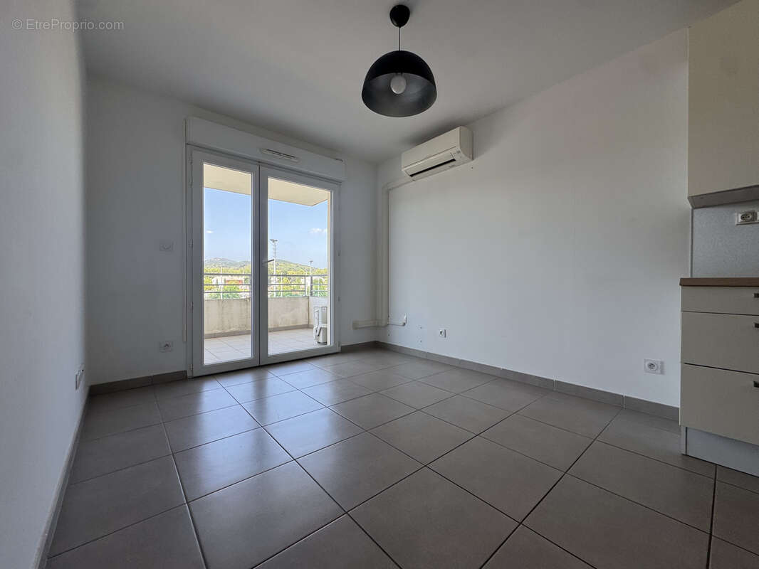 Appartement T2 proche de toutes commodités à la Londe les maures - photo 3