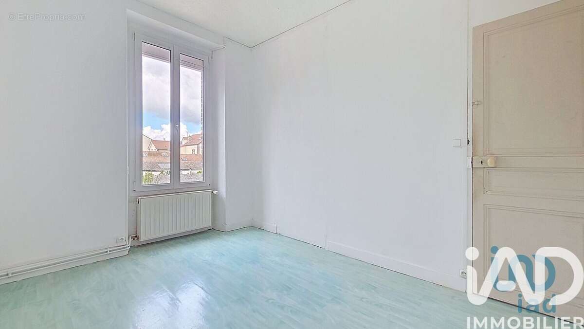 Photo 6 - Maison à ROMILLY-SUR-SEINE