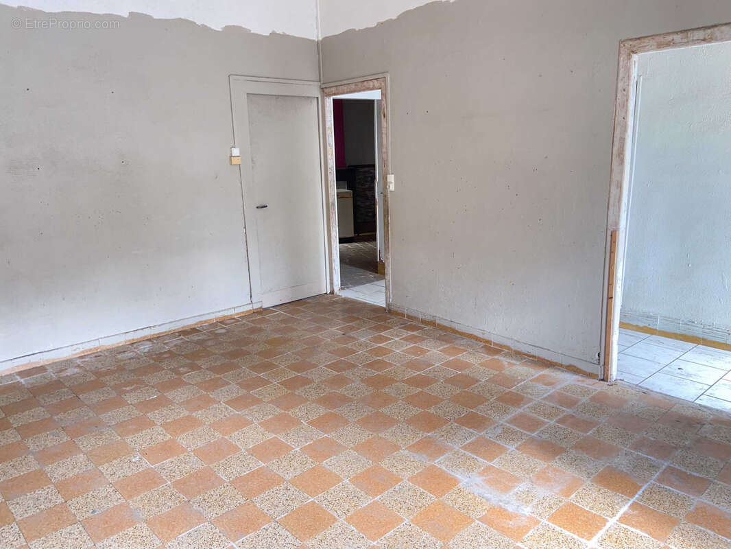 Maison à COUSOLRE