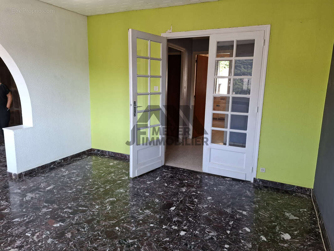 Appartement à POMPEY