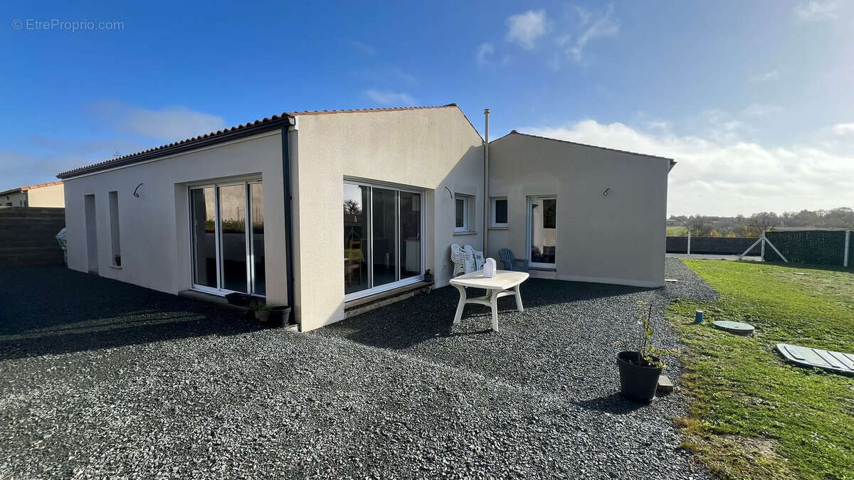 Maison à SAINT-MAXIRE