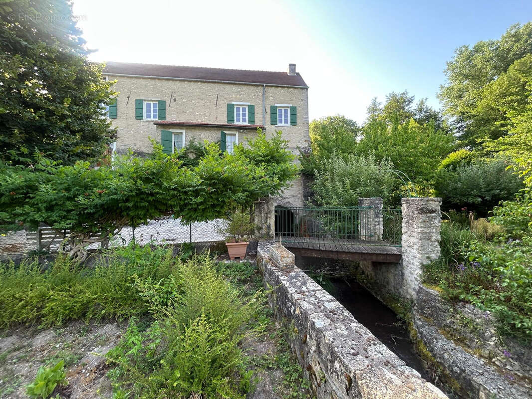Maison à BOISSY-LA-RIVIERE