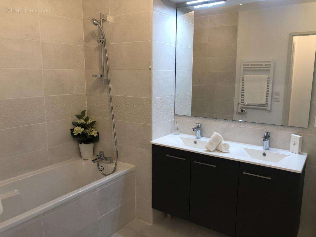 Appartement à HYERES