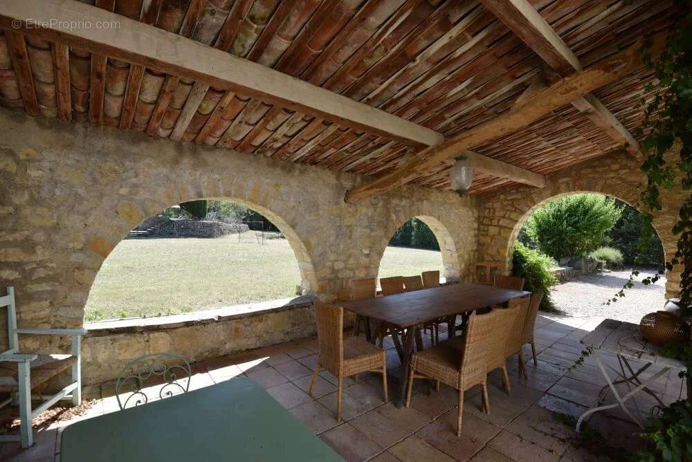 Maison à TOURRETTES