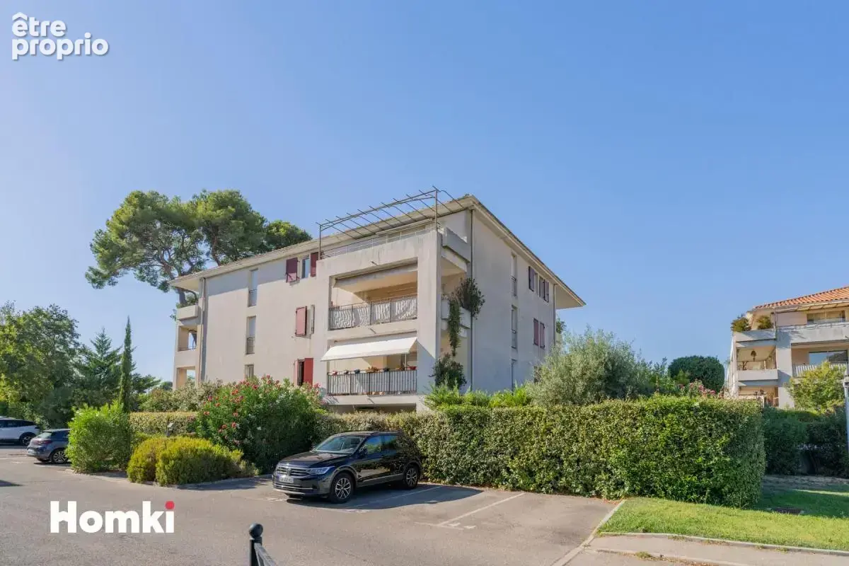 Appartement T4 de 81 m² à Marseille 13013, Rue Robert de Roux - photo 3