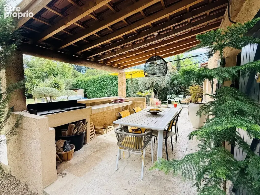 L'Isle-sur-la-Sorgue, à vendre, charmante maison de 105 m² avec piscine et deux garages sur un terrain clos de 1000 m². - photo 18