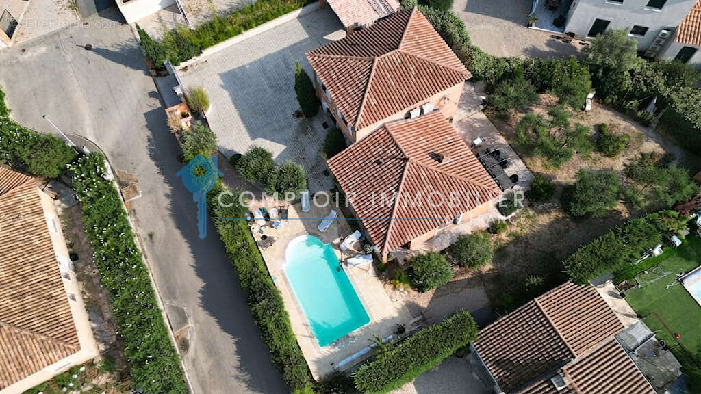 Dpt (30) beaucaire viila 148m2  de charme 5 chambres  avec piscine - photo 2